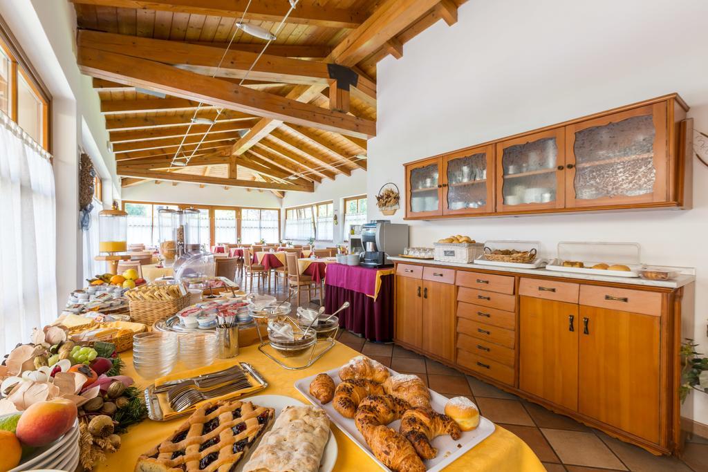 Hotel Antica Croce - Gardaslowemotion Тенно Екстер'єр фото