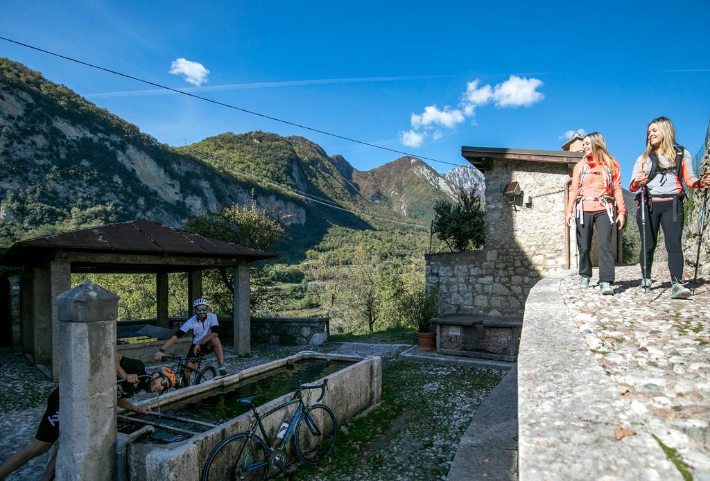 Hotel Antica Croce - Gardaslowemotion Тенно Екстер'єр фото